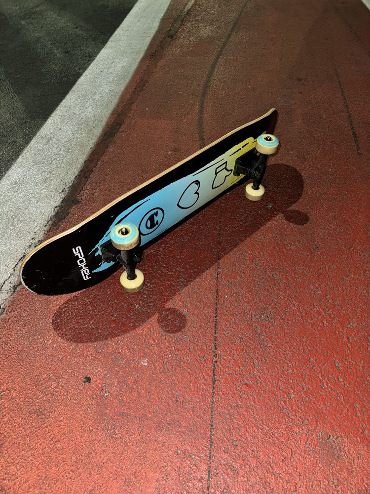 Deskorolka skateboard skate Spokey - jak nowa !