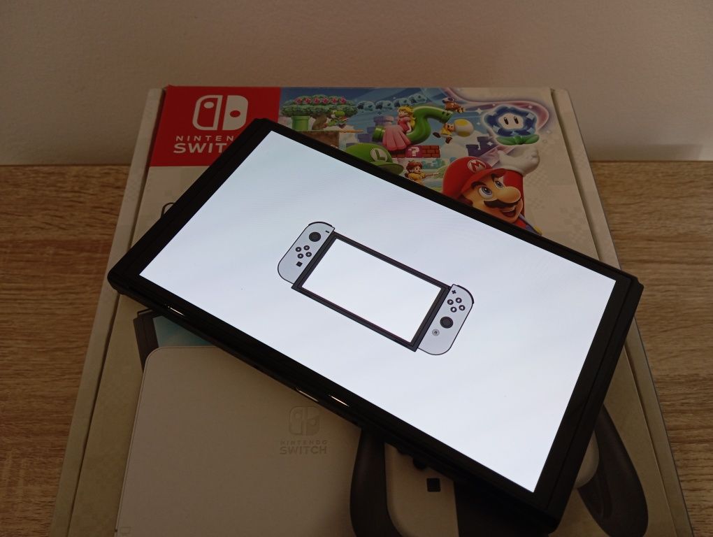 Consola Nintendo Switch OLED + Seguro 1 ano