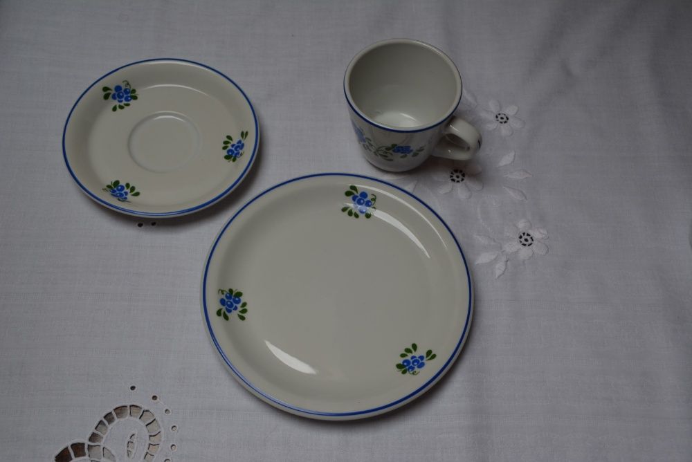 Retro serwis do kawy z motywem kwiatowym