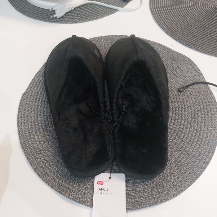 Nowe kapcie męskie czarne slippers czarne eloy 42-43, uk 8-9