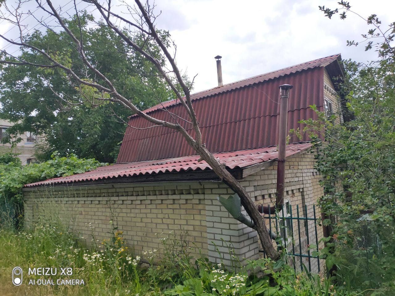 Продам дачу з басейном, в селі "Петрушки" від власника