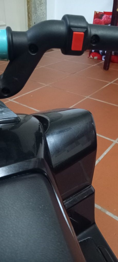 Moto 4 criança a bateria