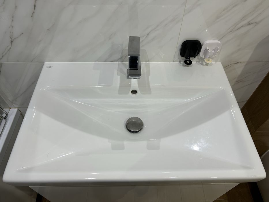 Umywalka Cerastyle Elite 70x45