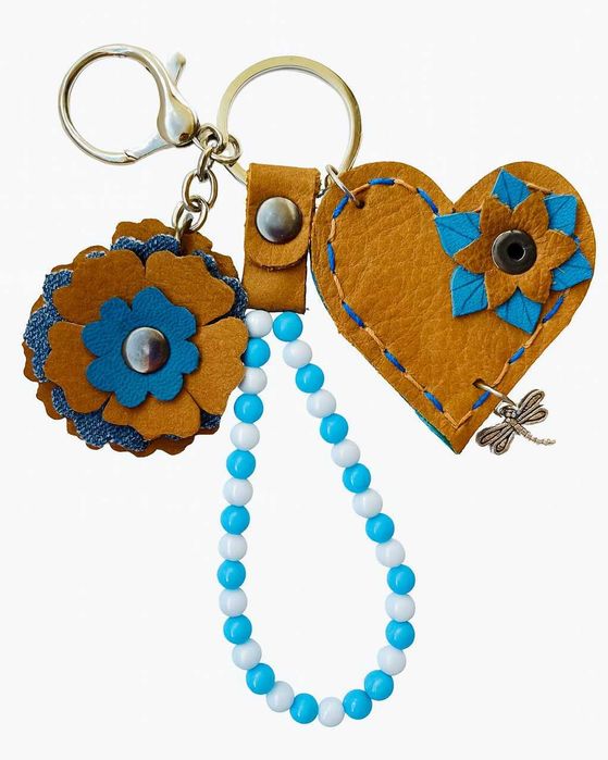 Skórzana zawieszka do torebki, amulet brelok do kluczy ręcznie robiony