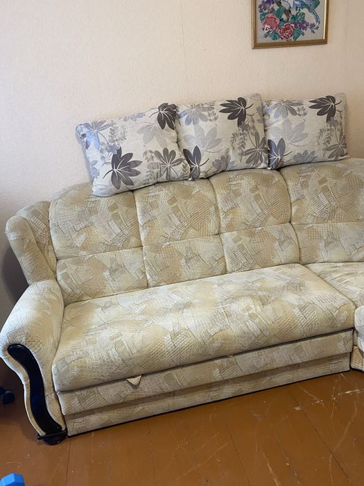 Кутовий диван б/у