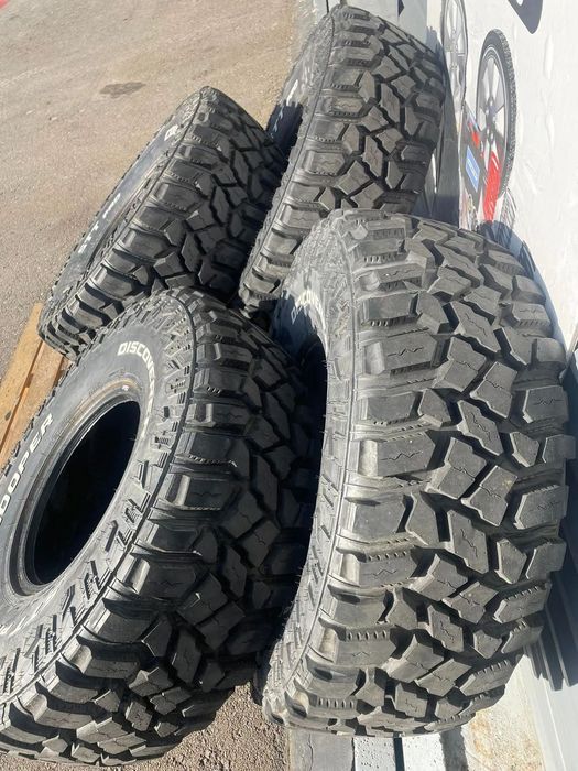 Pneus 35 x 12.50 x 15 cooper discoverer stt pro como novos99% de piso