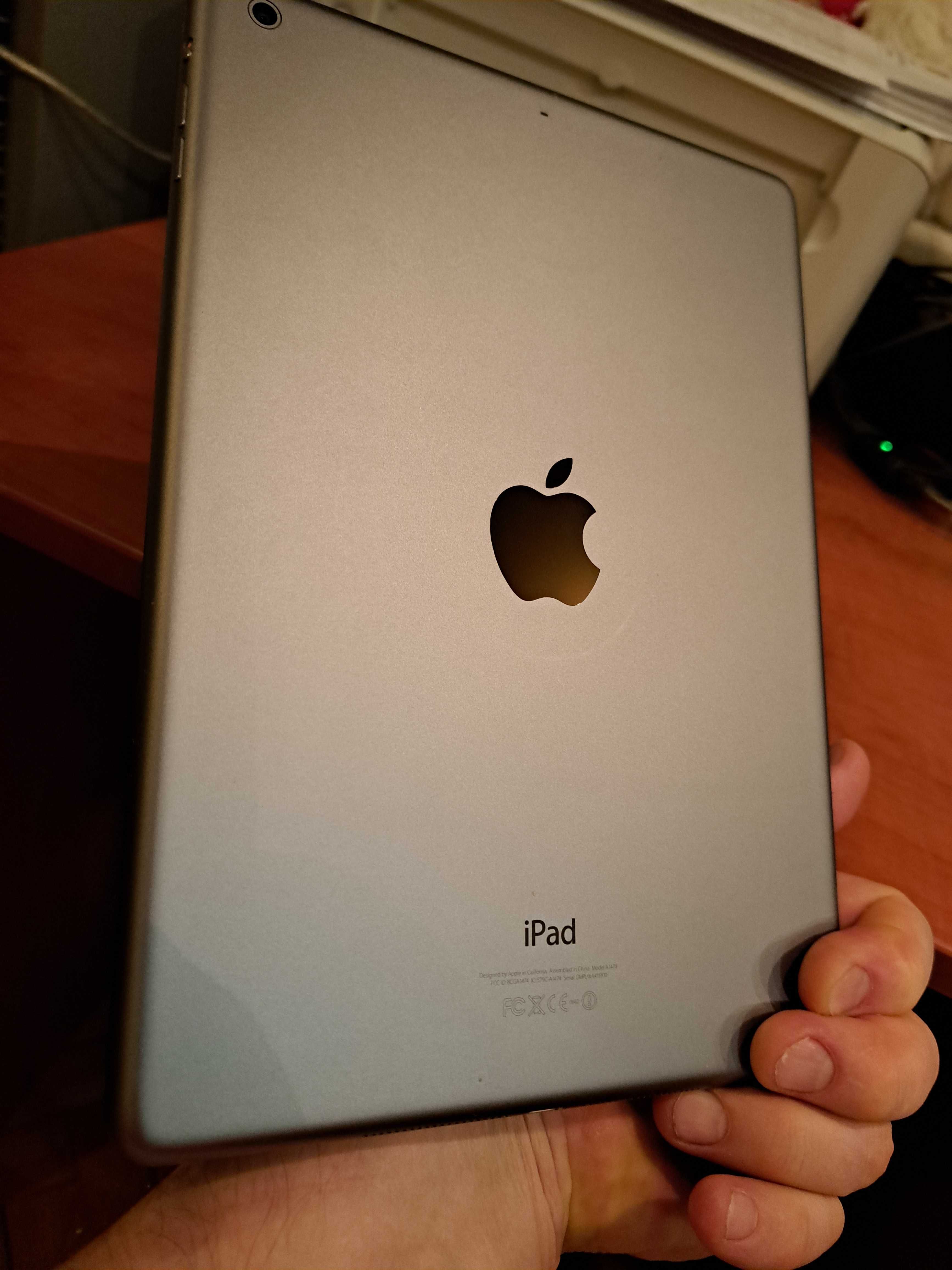 Айпад Apple iPad Air 16 GB. Тонкий. Швидкий. Для шанувальників Apple