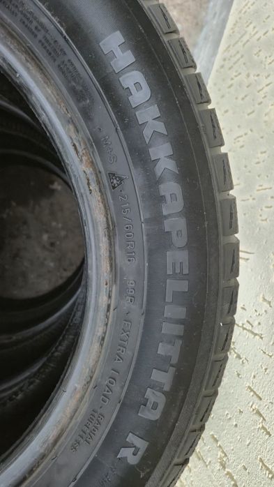 Продам шины зимние 215/60 R16