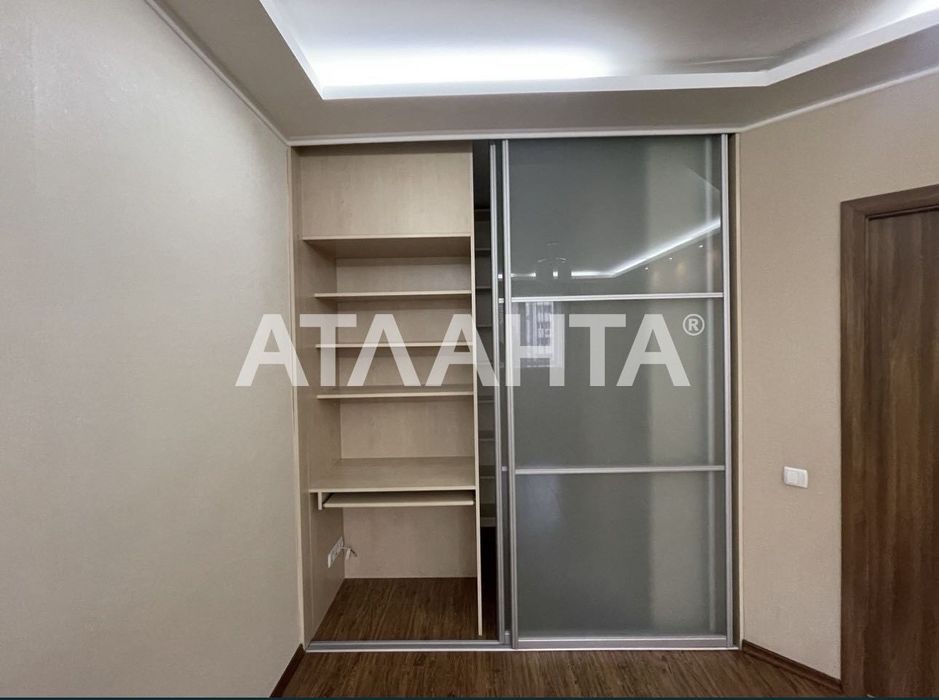 Однокомнатная квартира в кирпичном доме с ремонтом  в ЖК Вернисаж