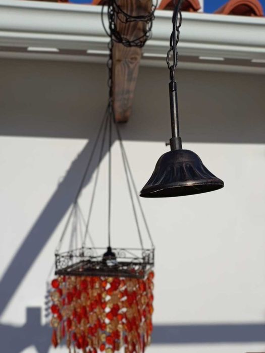 Candeeiro de Tecto – Vermelho e Laranja – Base Grafite