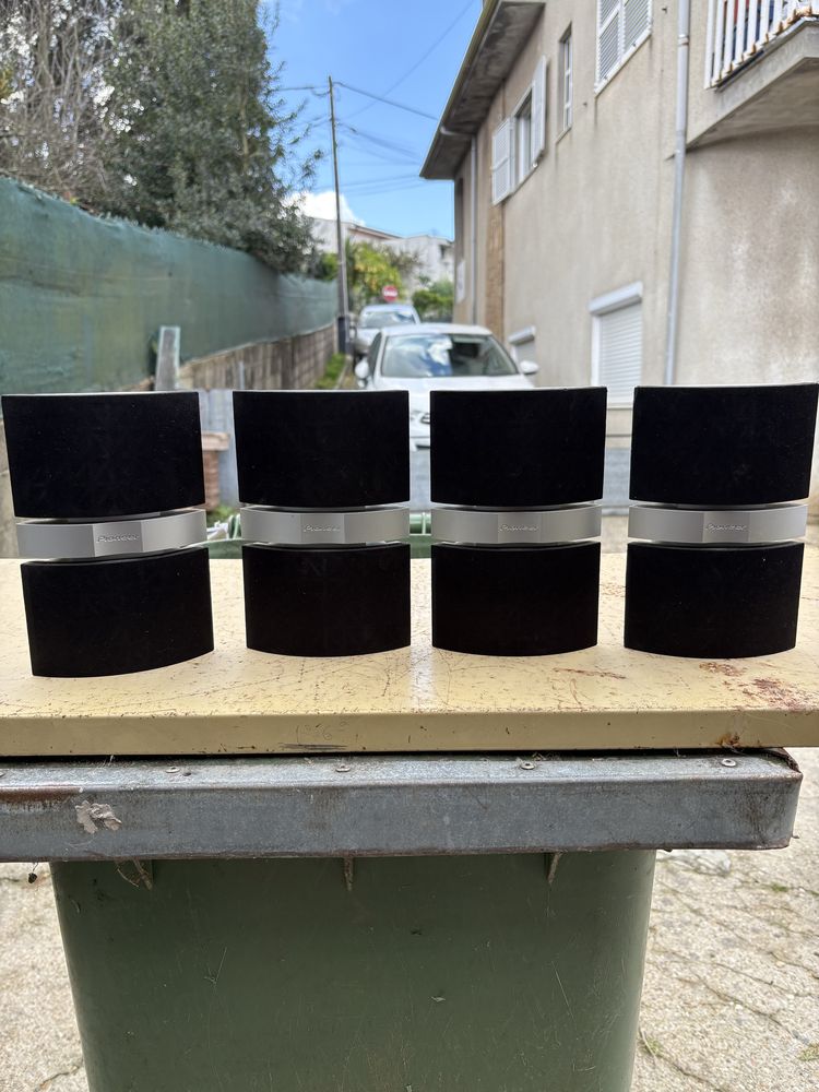 4 colunas de som Pioneer