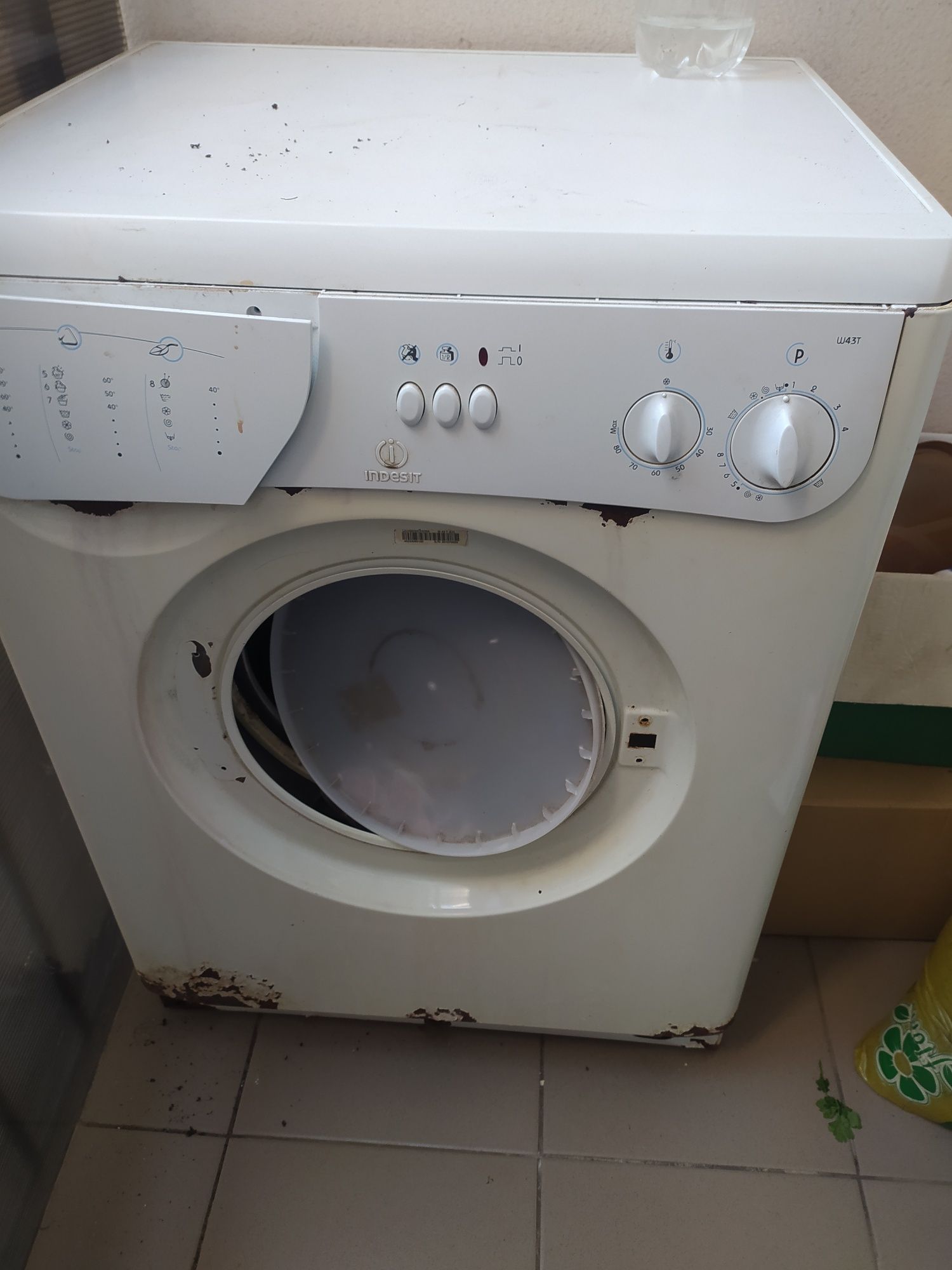 Стиральная машина Indesit W 43 T на запчасти