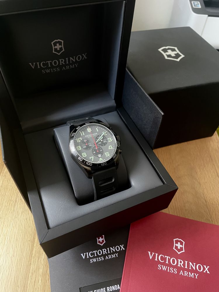 Zegarek Victorinox Fieldforce Chrono black