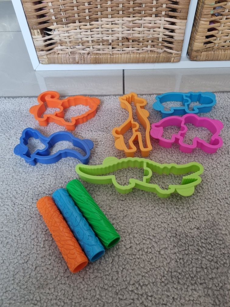 Play Doh zwierzątka foremki, puzzle wyciskane