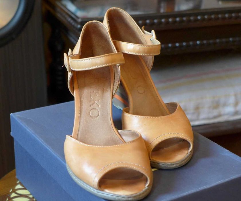 Босоніжки шкіряні від RYLKO