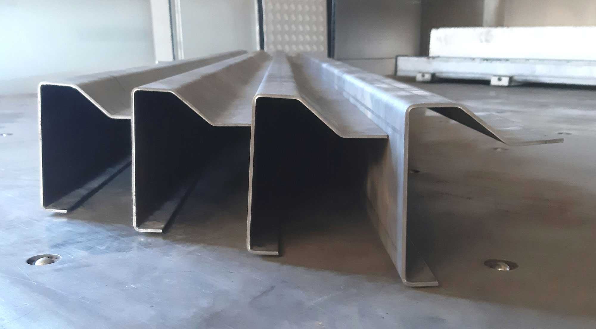Panel boczny platformy aluminium 90mm skrzynia Laweta Obrzeże Drogowa