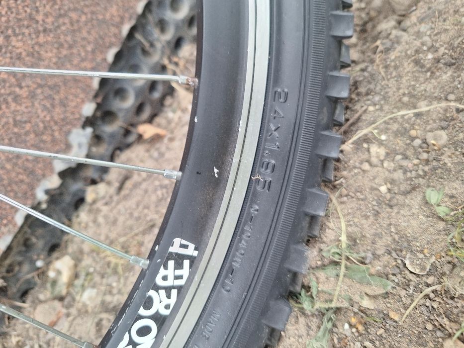 Koło od roweru opona maxxis rozmiar 24 szprychy naciągnięte własny odb