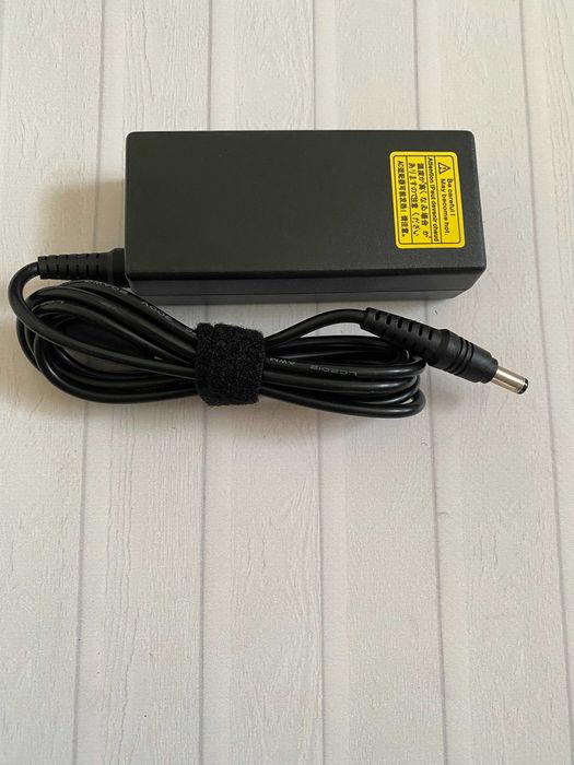 Зарядка для ноутбука Toshiba 19V 3.42A 5.5*2.5mm