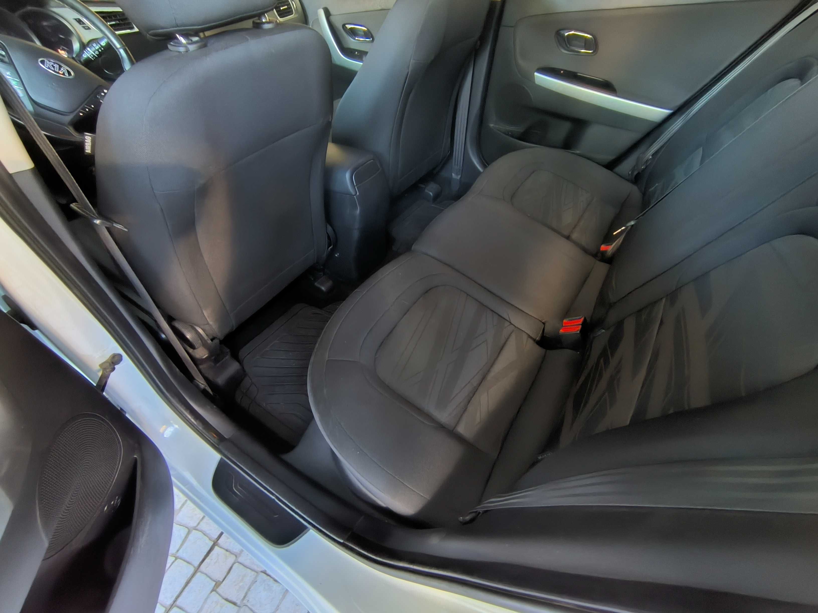 KIA CEED 1.6  IMPECAVEL edição more