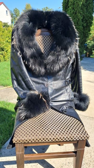 Кожане пальто на цишейці зимове з хутрос