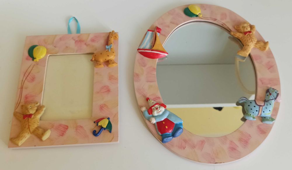 Conjunto espelho + moldura quarto de criança