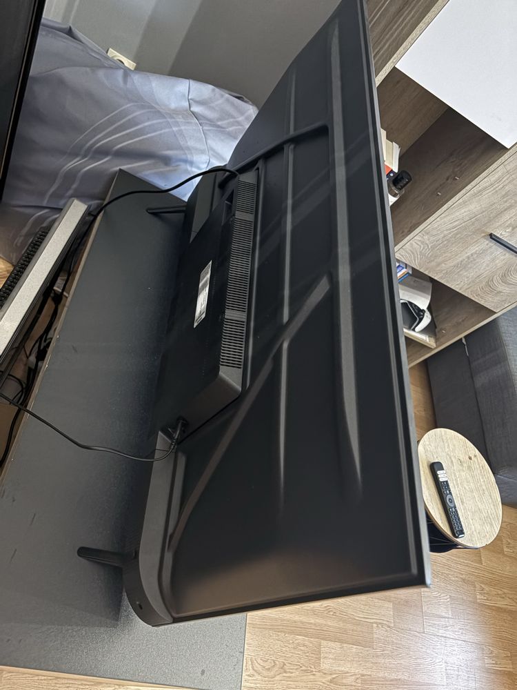 Telewizor LED 43" TCL 43V6B
