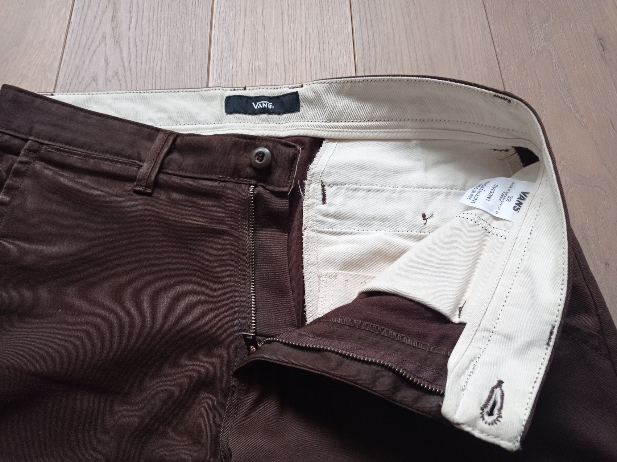 Spodnie VANS Authentic Chino PRZECENA z 399 na 99