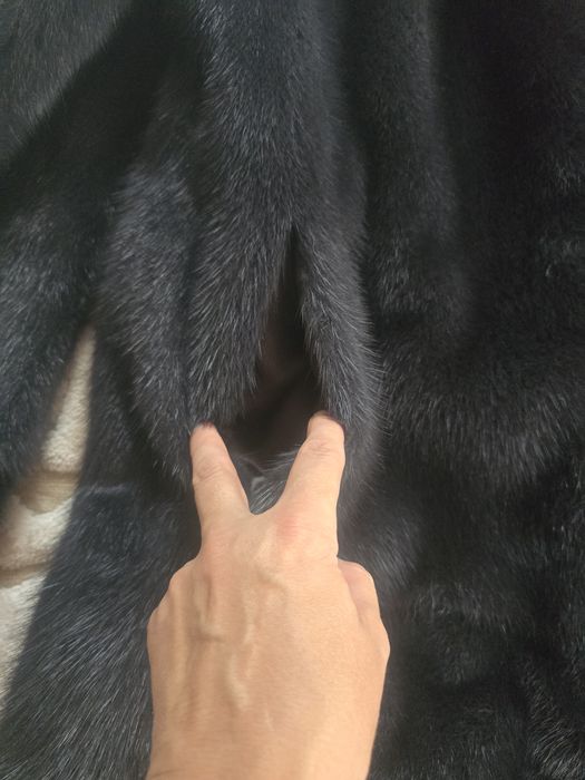 Норкова шуба кольору графіт