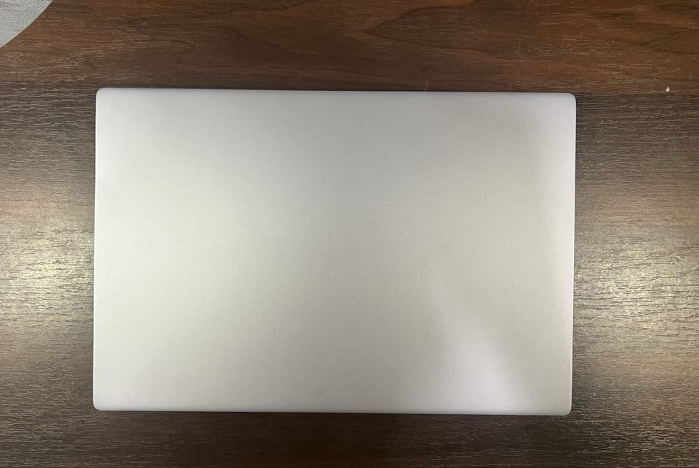 Xiaomi Mi Notebook Pro 15 (i5 8th / 8/512 / GTX 1050 Max Q)