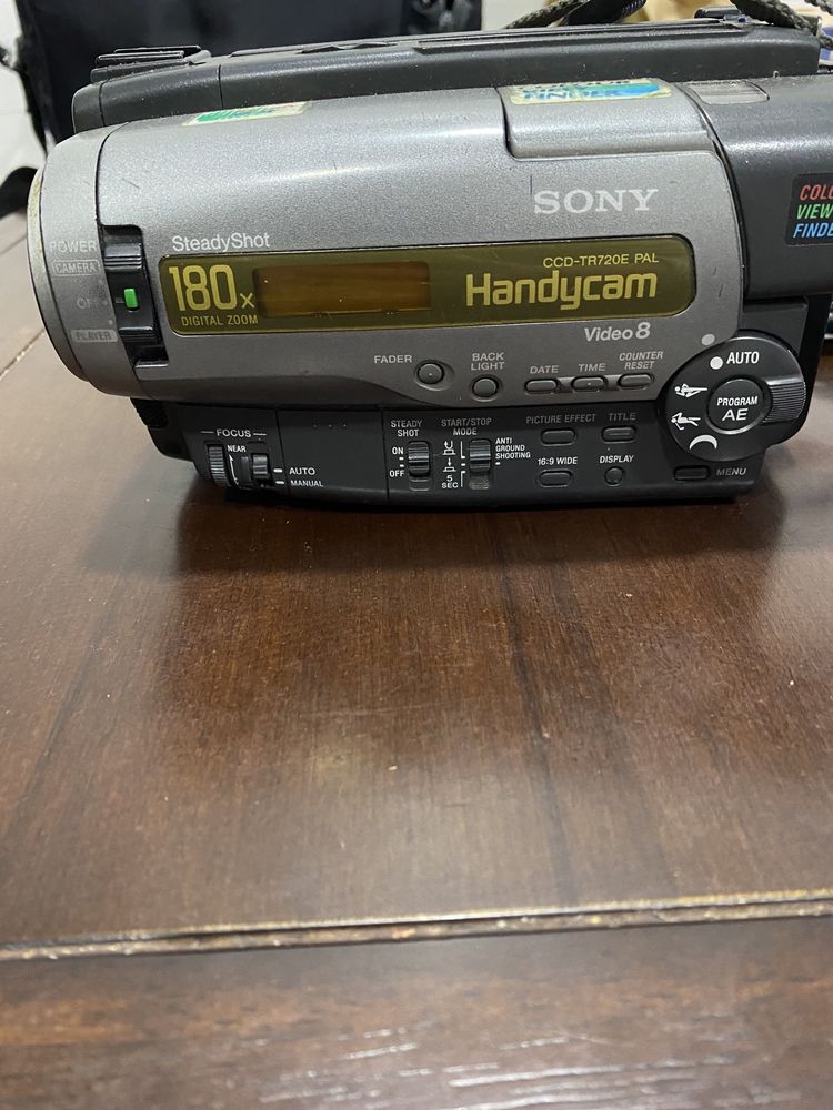 Видеокамера Sony ccd-tr 720 e