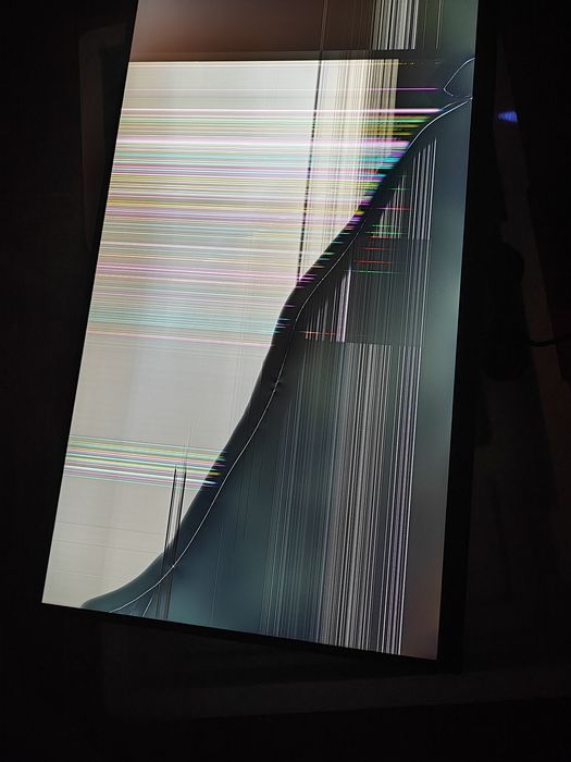 Новий монітор 27", розбитий екран