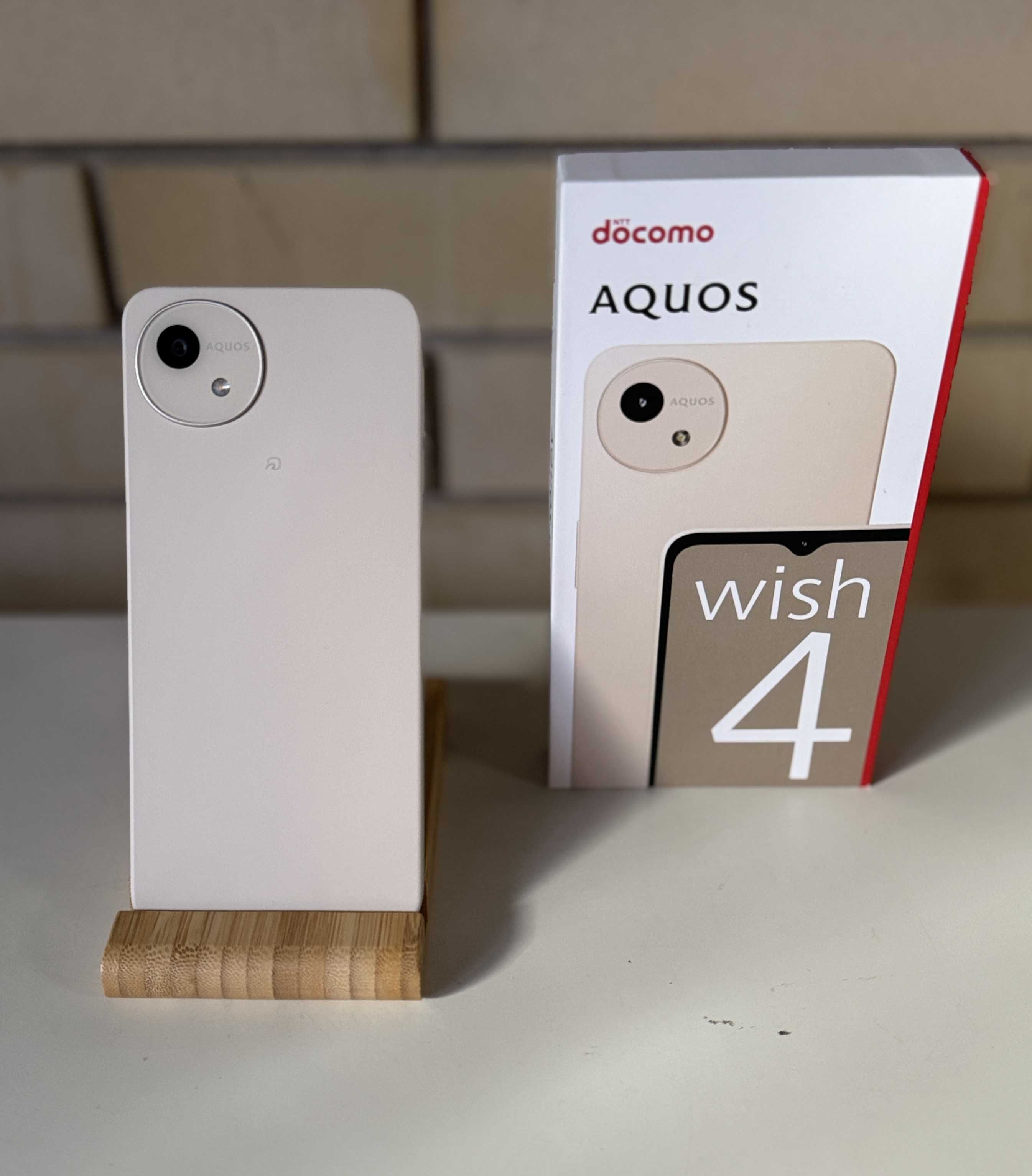 Смартфон из Японии Sharp Aquos wish4 Защита MIL-STD-810H Новые