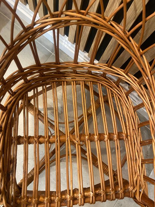 Krzesełko wiklinowe dla dzieci