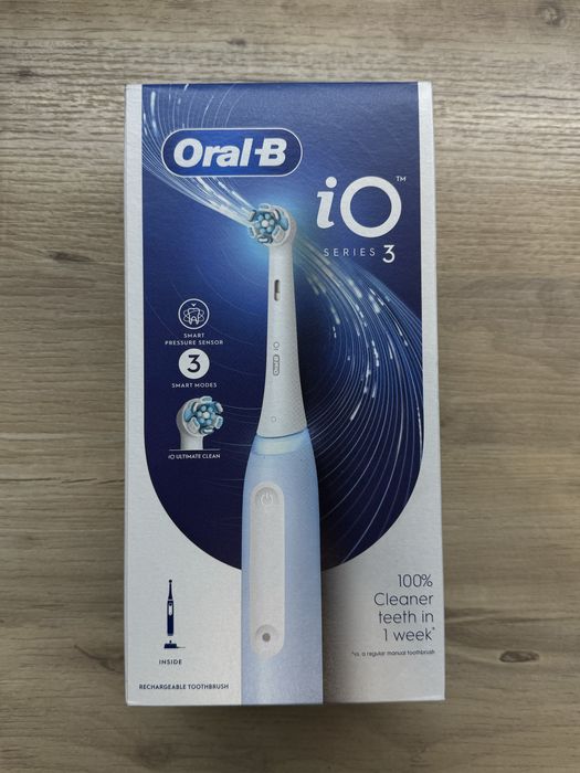 Зубна щітка Oral B io3 (нова)