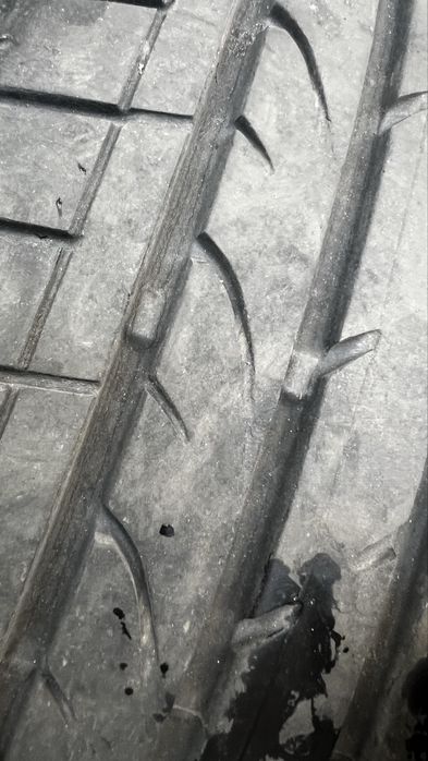 Покрышки колёса 225/55 R18  98V bridgestone dueler h/p
