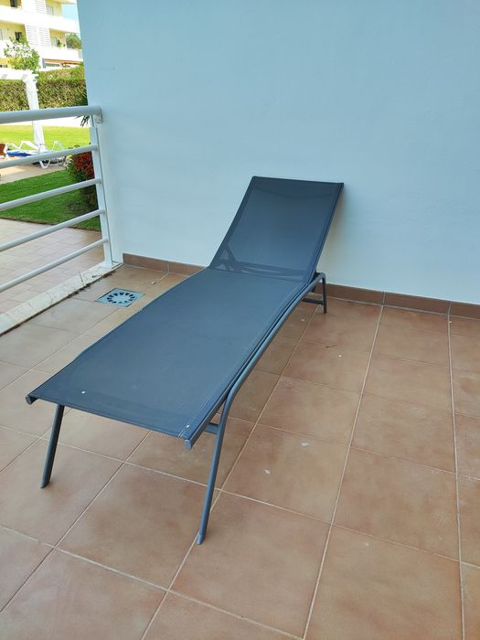 Espreguiçadeira de piscina