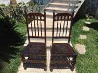 2 Cadeiras vintage com assento em pele