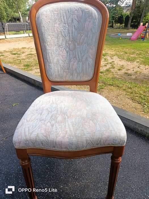 Stół okrągły rozkładany+5 krzeseł