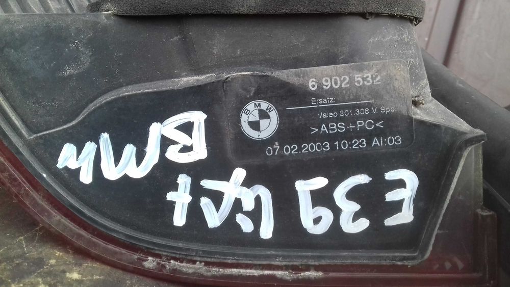 Lampa prawy tył tylna L.T BMW 5 E39 lift kombi