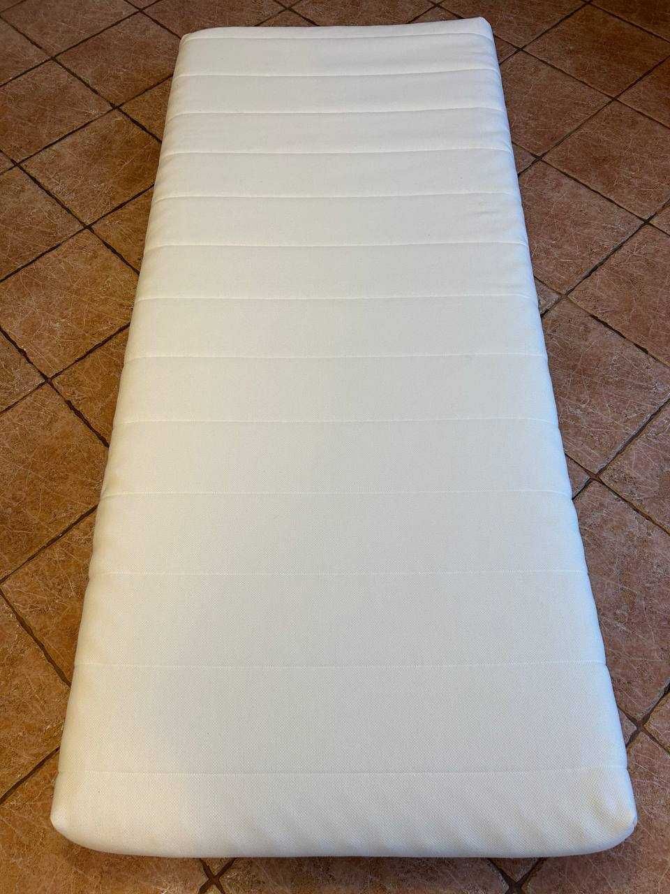 Materac IKEA piankowy, średnio twardy/biały, 90x200 cm