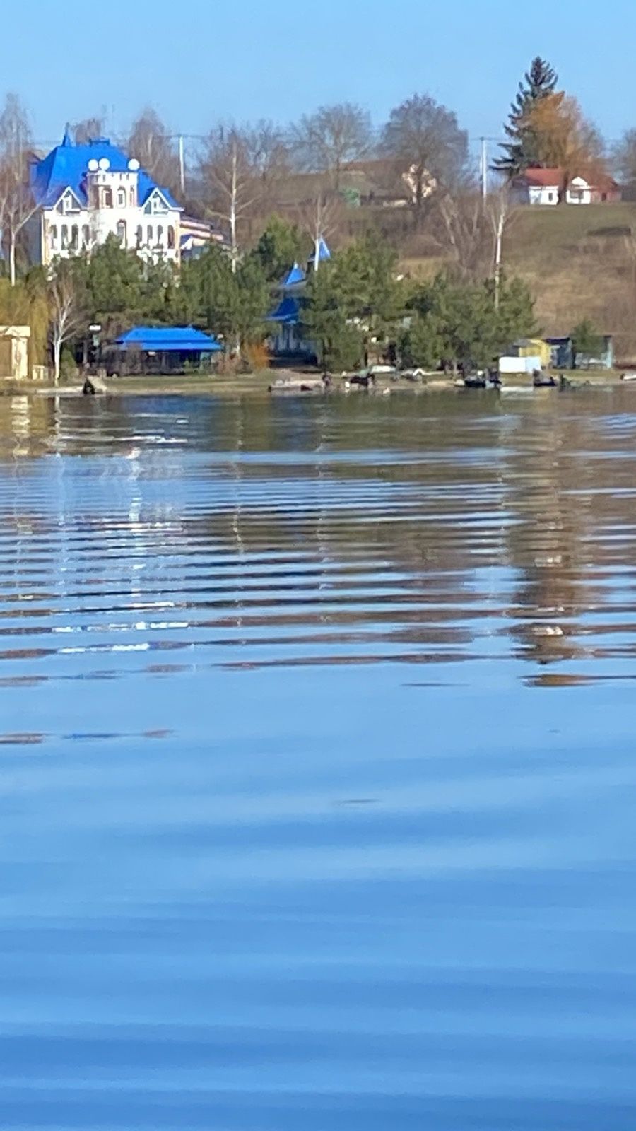 Здам в оренду кімнати в  приміщенні біля води для відпочинку