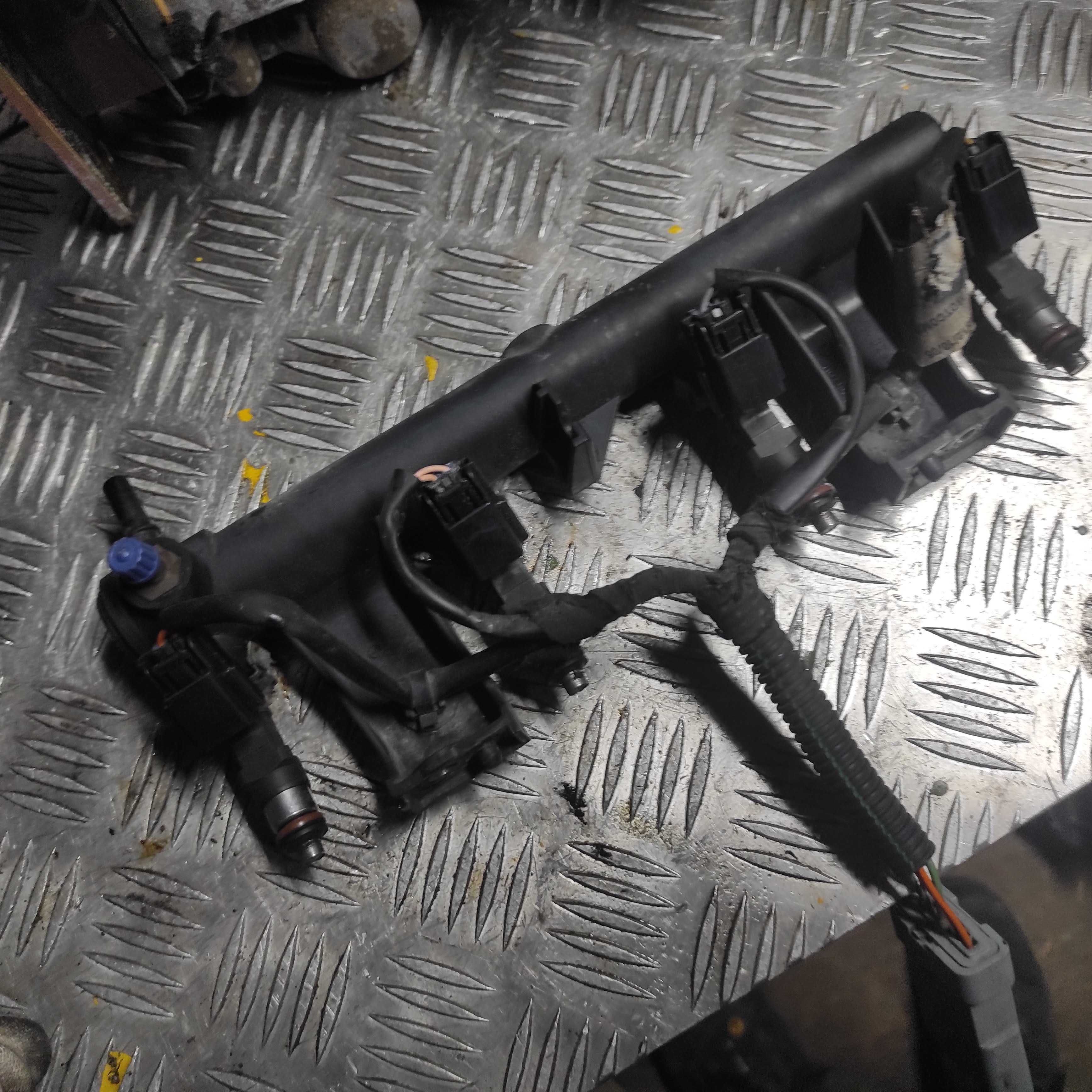 Listwa Wtryskowa Wtryski Peugeot 307 1,6 16 V Komplet  0280,158,057