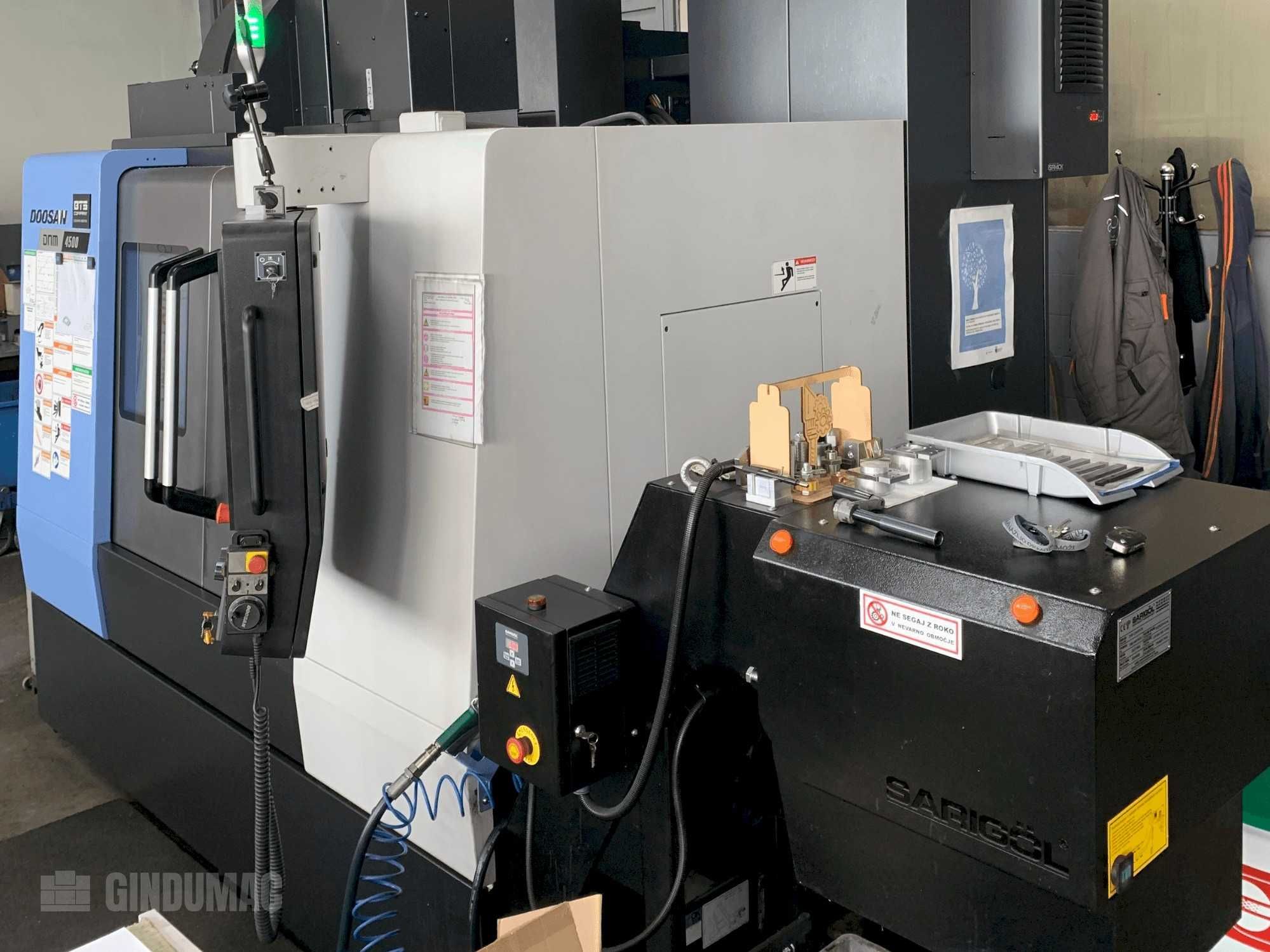 Centrum obróbcze DOOSAN DNM 4500 z wyposażeniem – tylko 2850 h (2020)