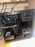 zestaw, komputer pc, nowy monitor i klawiatura,