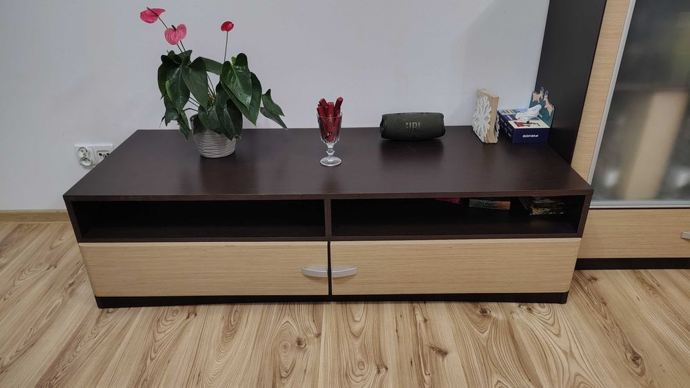 DUŻY ZESTAW MEBLI SALONOWYCH wenge/jasne drewno (Komoda, Witryna, RTV)