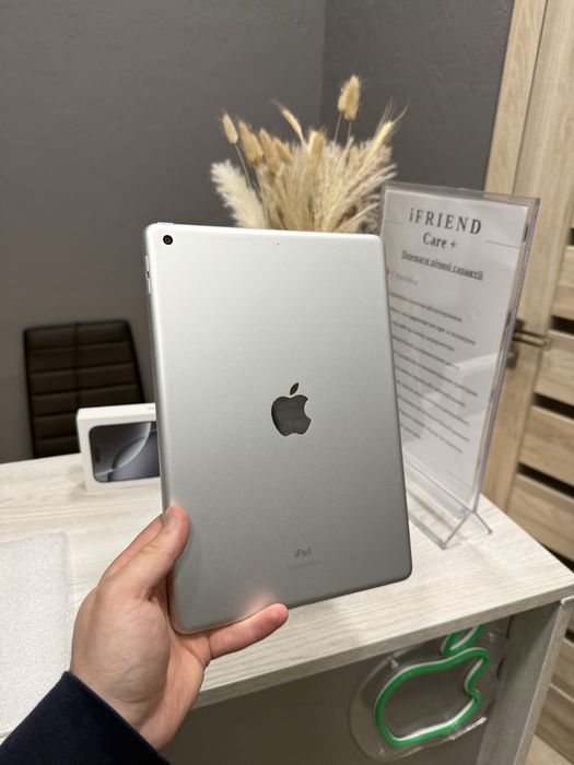New/Open iPad 9 10.2” 64gb silver