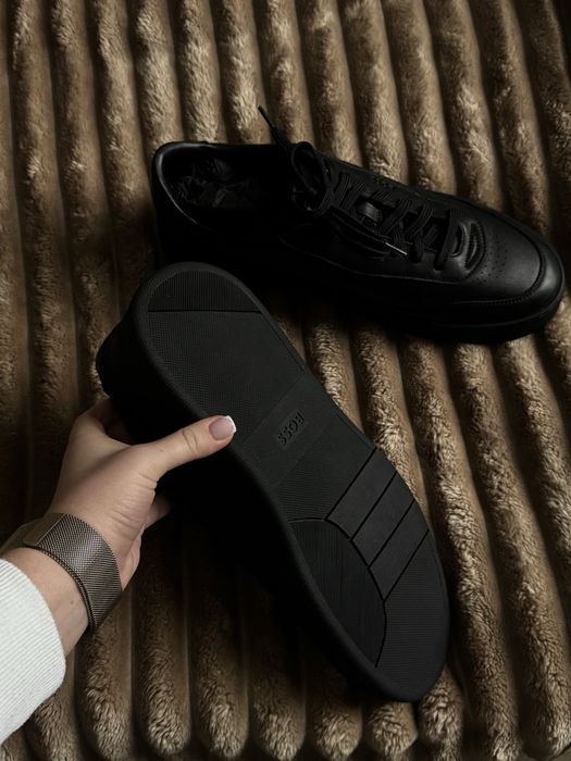 Нові, шкіряні чоловічі кросівки Boss! Можна на подарунок