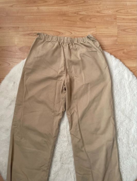 Nowe beżowe spodnie wiosenne CROPP Denim - rozmiar 34