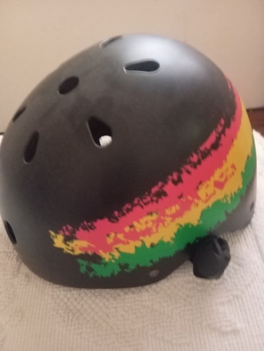 Capacete marca Deeply