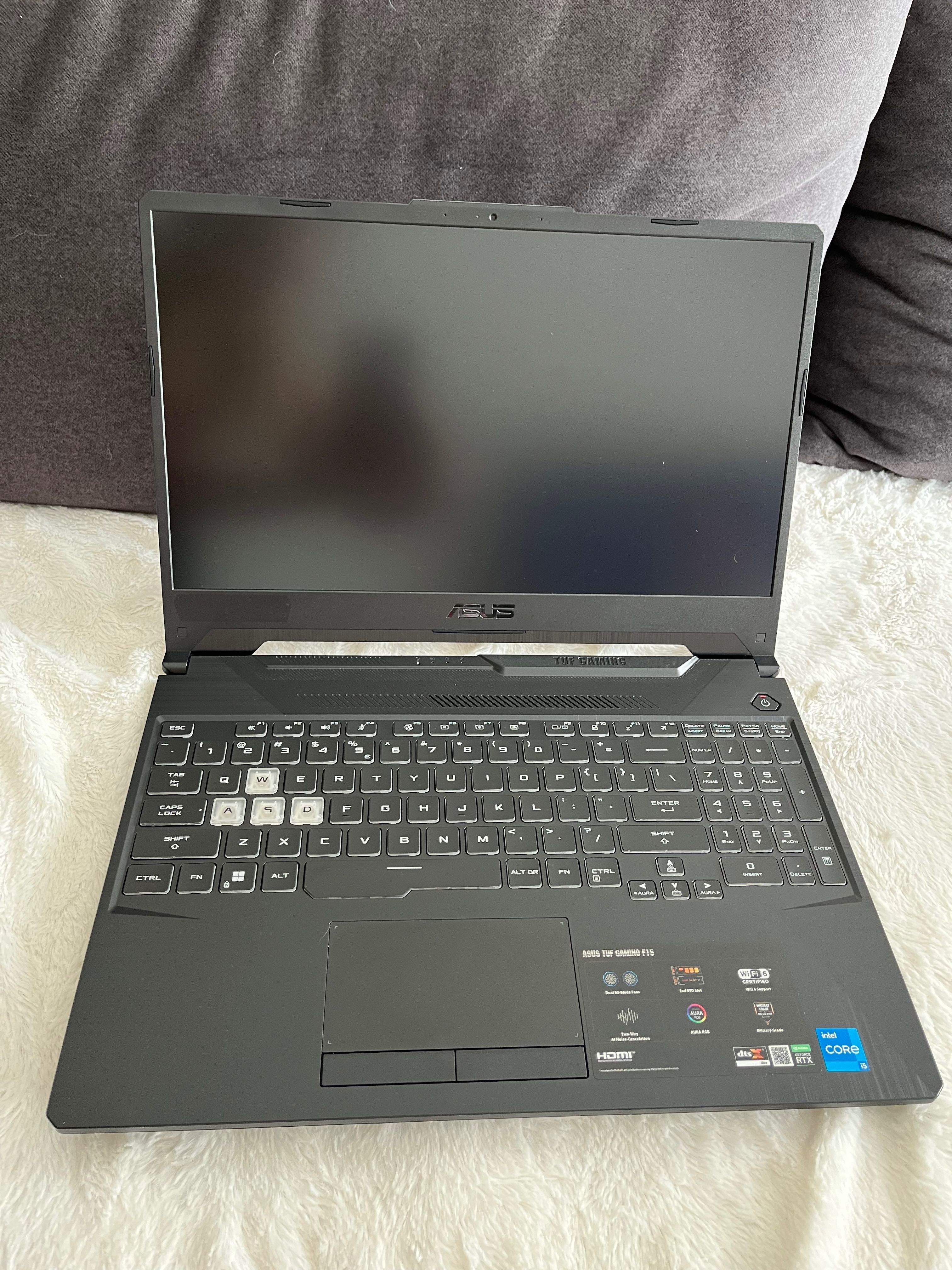 Laptop gamingowy ASUS TUF Gaming F15 FX506HE + zestaw dla gracza.